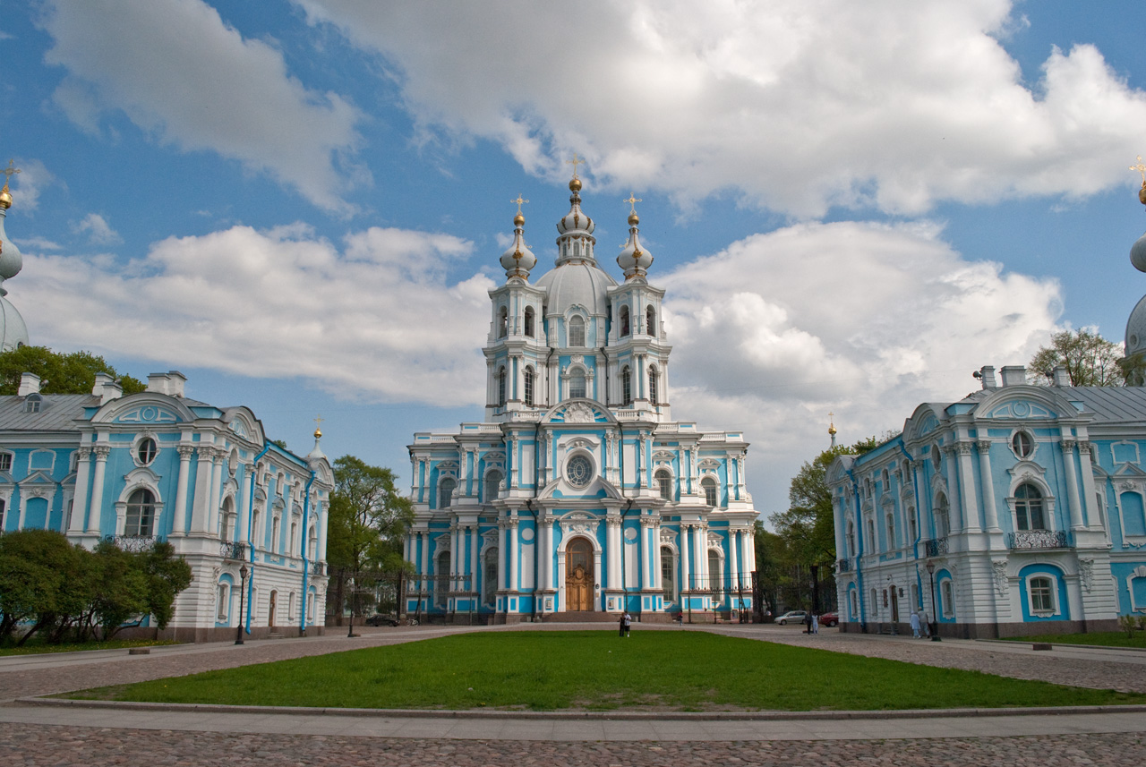 Смольный собор в Санкт Петербурге