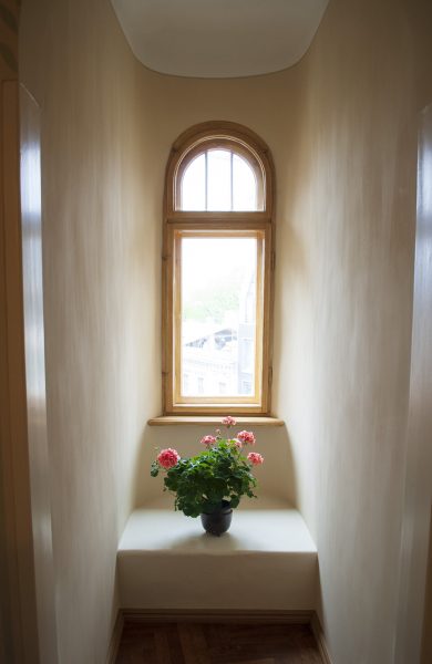 Окно в музее Яна Розенталя в Риге