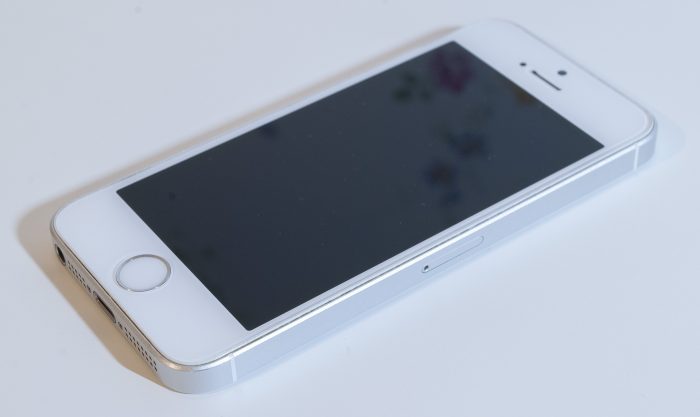 лицевая сторона Apple iPhone SE 16 gb