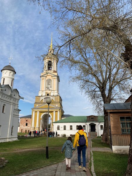 Преподобенская колокольня Ризоположенского монастыря в суздале