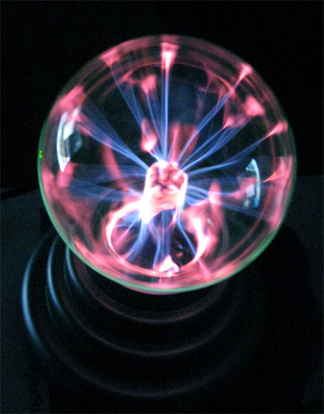 Plazma Ball от Neodrive в темноте